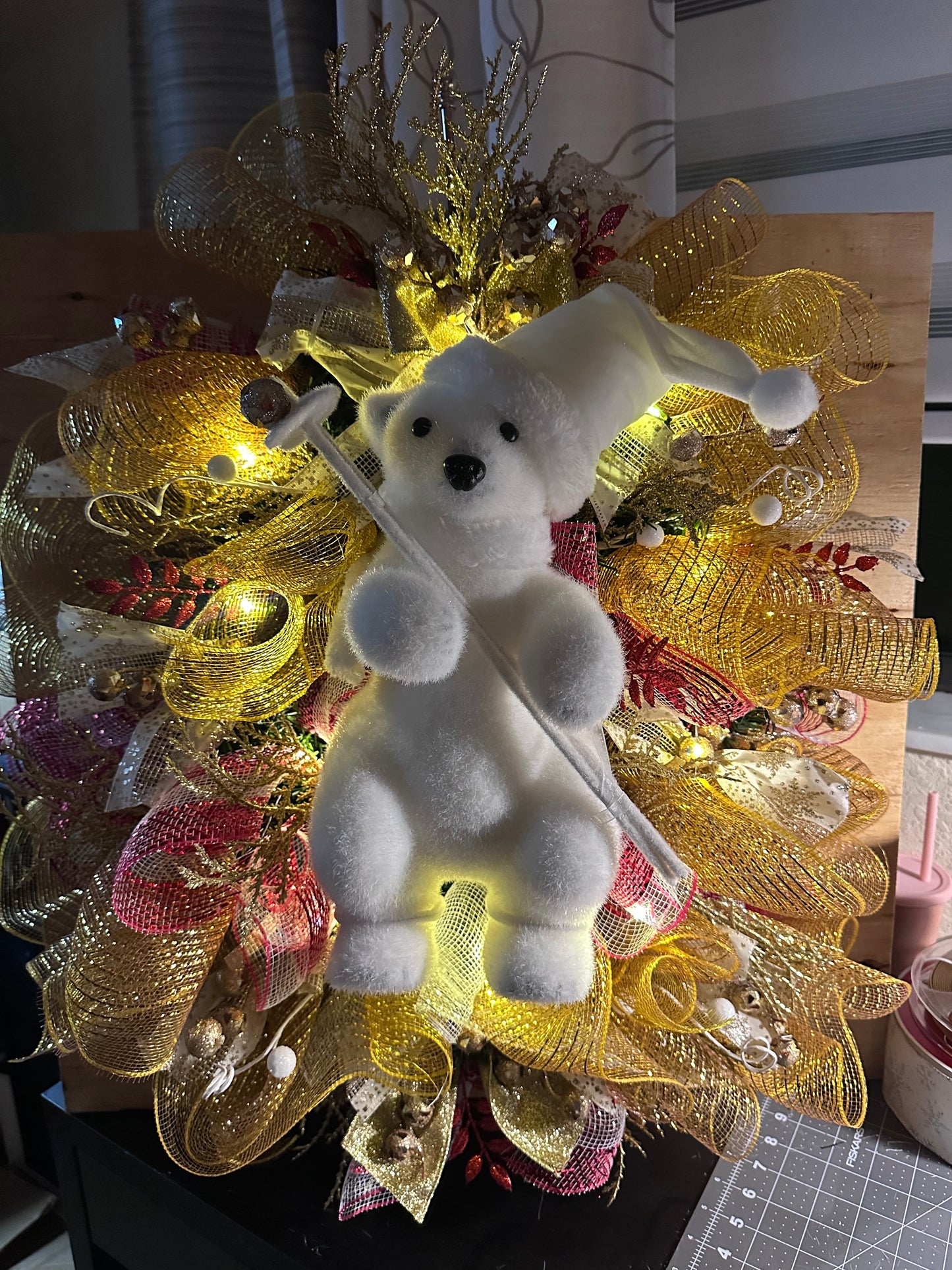 Christmas Polar Bear Wreath – Winter Front Door Decor