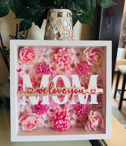 Personalized LED Shadow Box for Mom with Custom Names – Floral Light Frame Gift