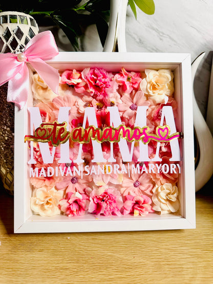 Personalized LED Shadow Box for Mom with Custom Names – Floral Light Frame Gift