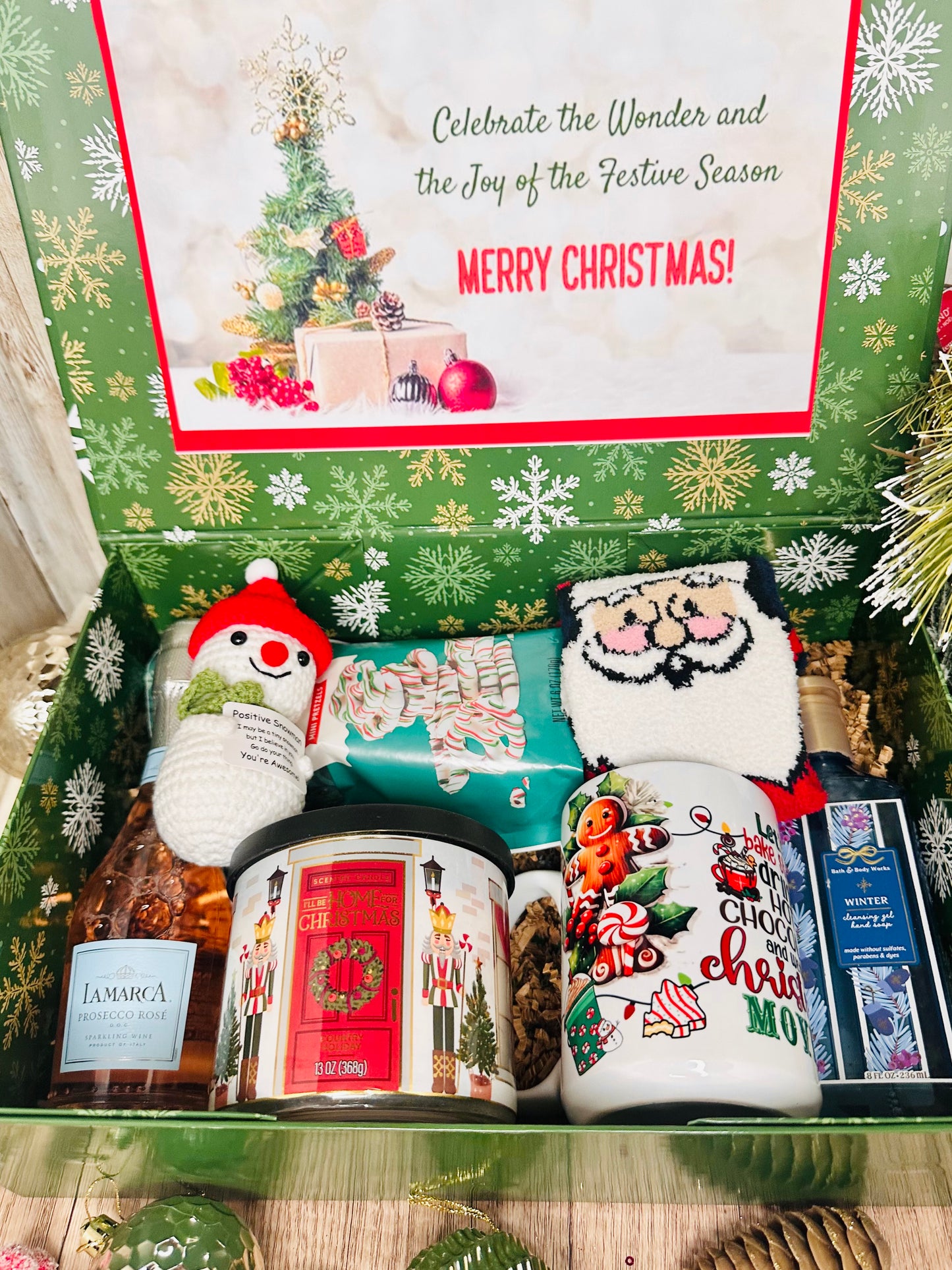 Deluxe Christmas Holiday Gift Box – Mug, Candle, Ornament, Socks, Treats & Winter Essentials