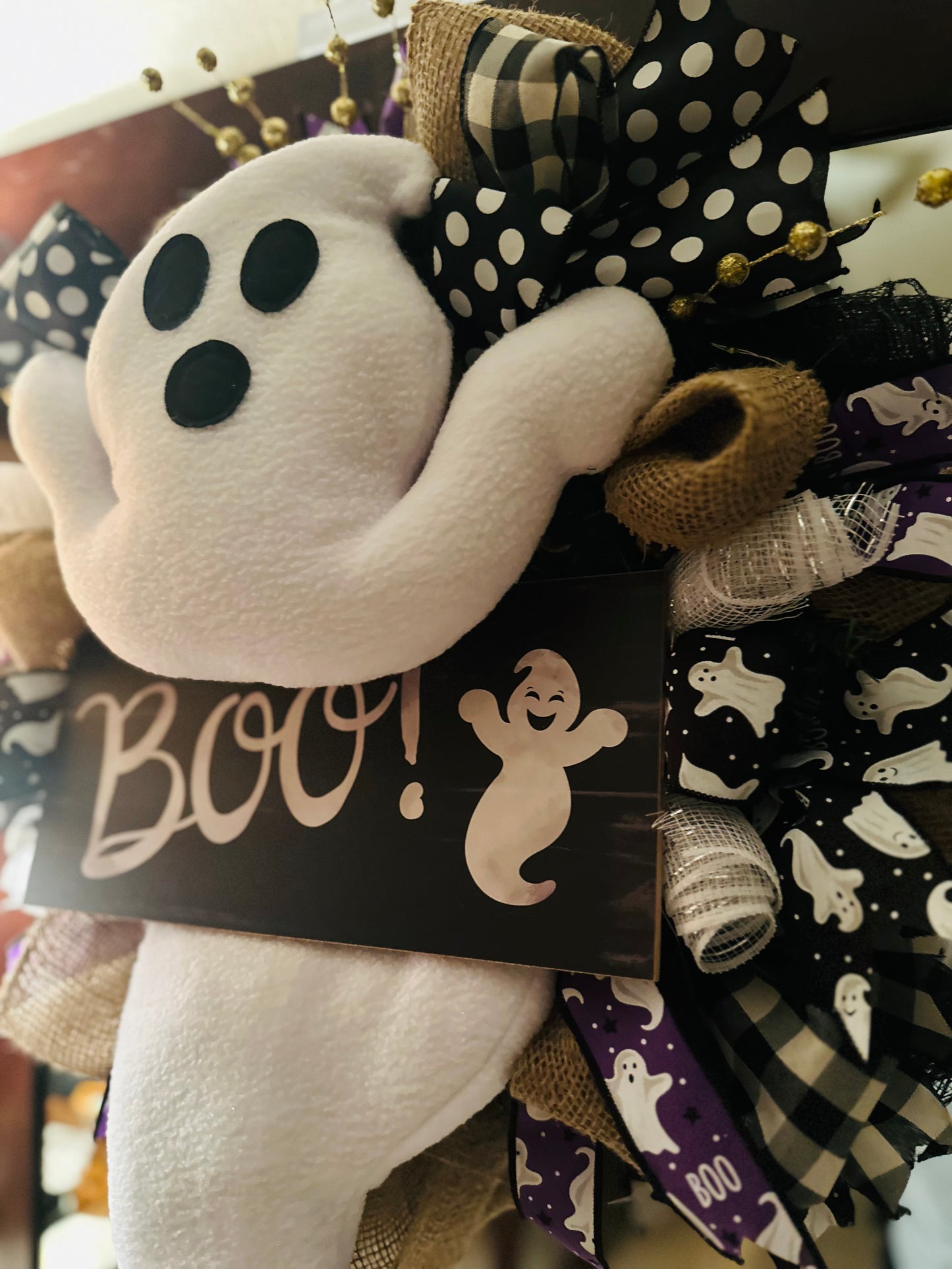 "Boo!" Ghost Halloween Door Wreath – Plush Ghost with Wood Sign