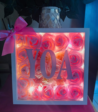 Personalized LED Shadow Box for Mom with Custom Names – Floral Light Frame Gift