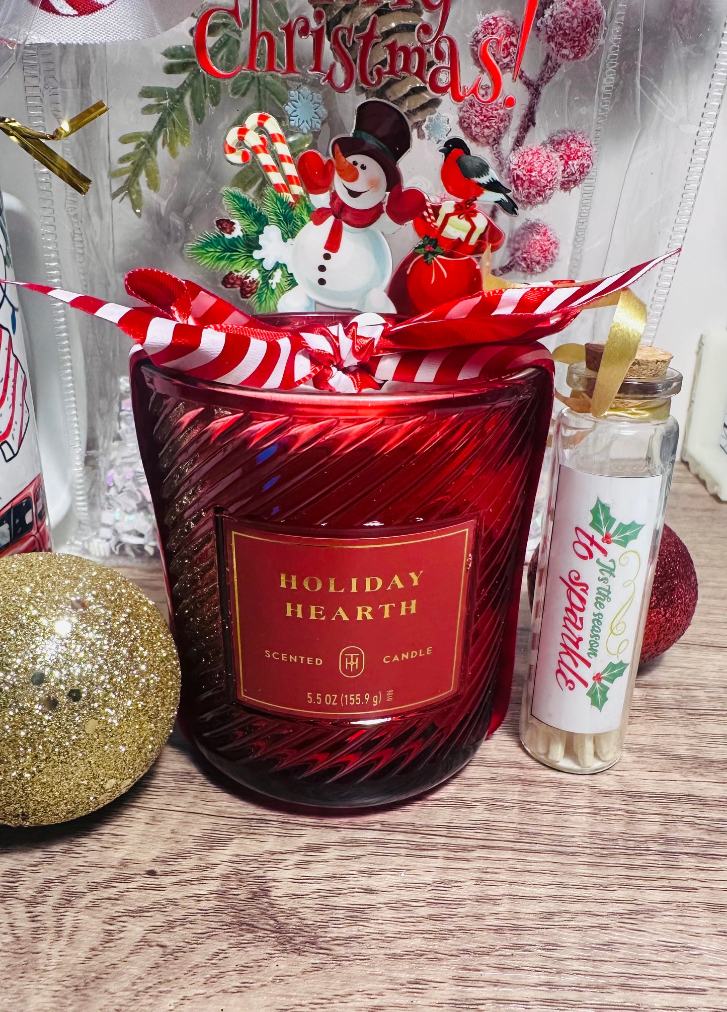 Deluxe Christmas Coffee Mug Gift Bag – Hot Cocoa & Marshmallow Kit, Candle, Biscotti, Ornament & Greeting Card