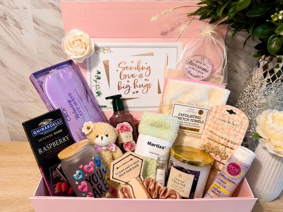 Spa gift basket for her with personalized card